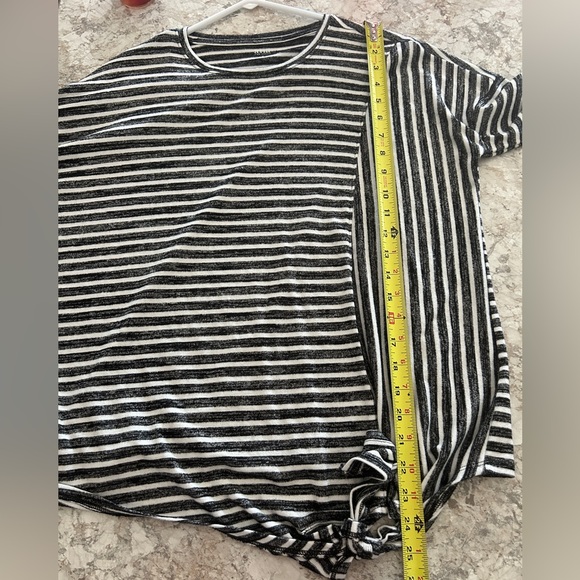 a.n.a crew neck long sleeve striped side tie tunic top size small - Picture 9 of 9